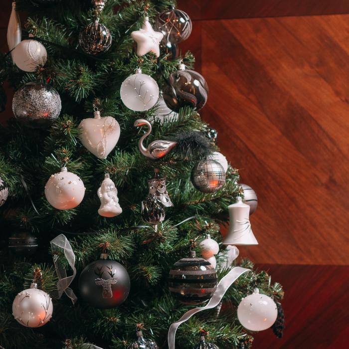 Skleněné vánoční ozdoby basic Bianco - Bianco zdobené koule, 4 ks